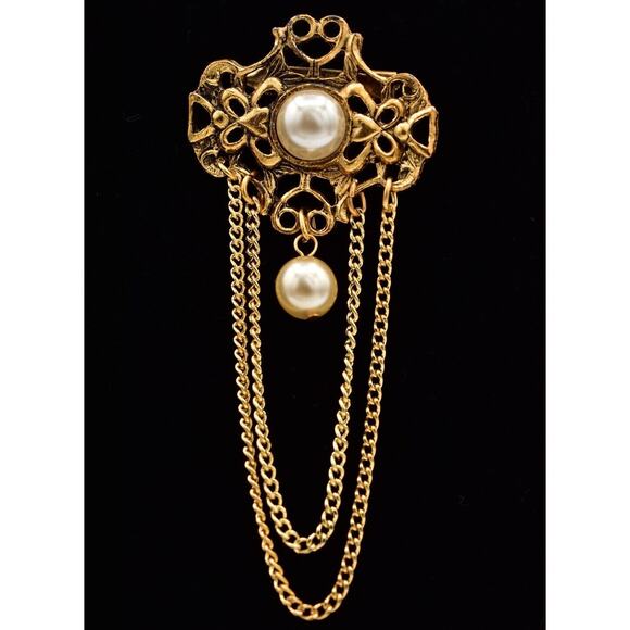 Vintage Chain Pin Brooch Maltese Cross Pearl Dangle Antiqued Gold NOS 80s BinBA - Picture 1 of 12